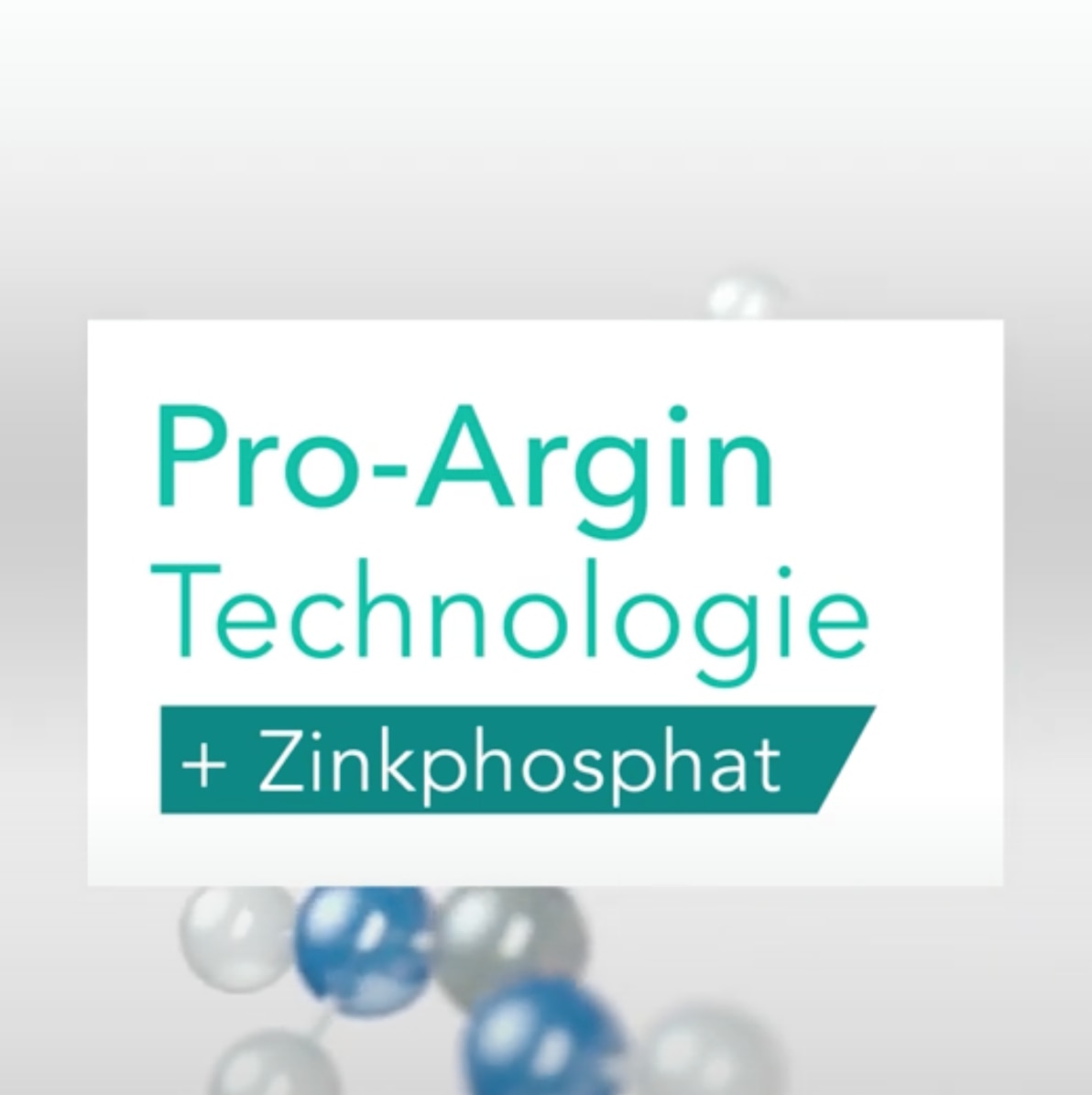 Wortwolke in Form einer Zahnpastatube mit Begriffen wie Kaliumnitrat, Anti-Gingivitis und Karies-Schutz.